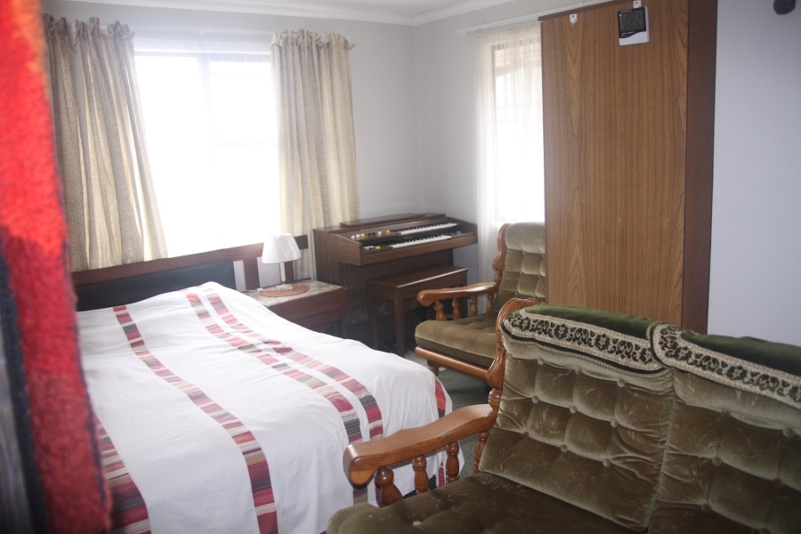 5 Bedroom Property for Sale in Dana Bay Western Cape